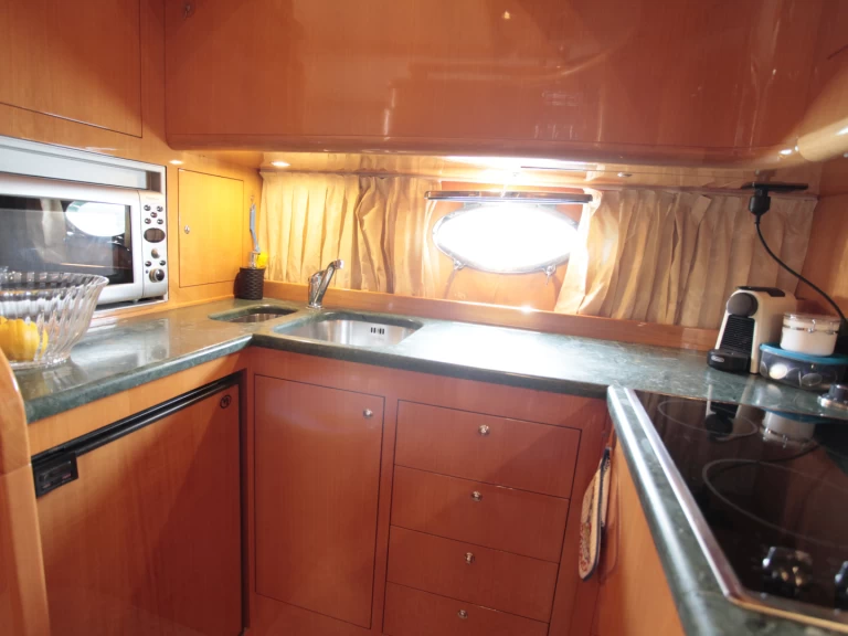 Hire Luxury Yacht with or without skipper Uniesse Salivoli