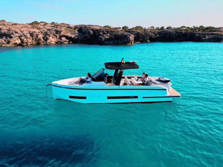 Hire Motorboat with or without skipper De Antonio Mahón