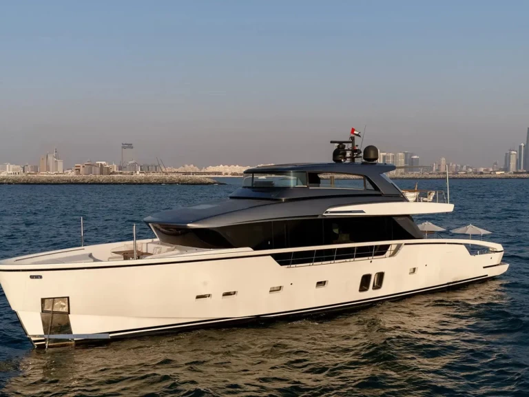 Luxury Yacht to hire Dubai Marina at the best price