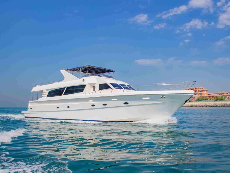 Yacht hire Dubai Marina cheap 90