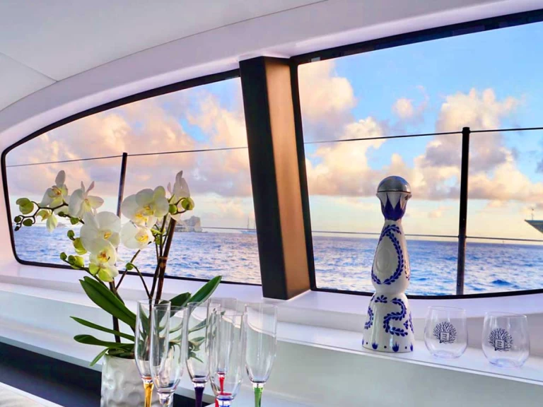 Charter a Outremer OUTREMER52 in Corossol on Samboat