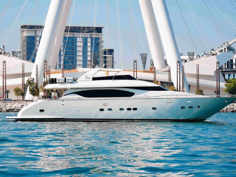 Yacht charter Dubai Marina - Maiora 92 on SamBoat