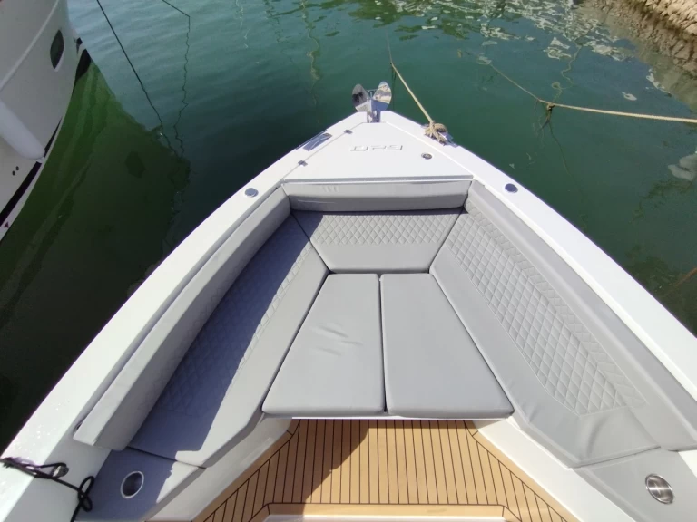 Yacht hire Mahón cheap D29 Open