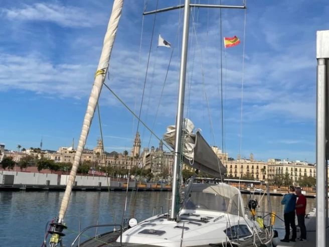 Sailboat to hire Borriana/Burriana at the best price