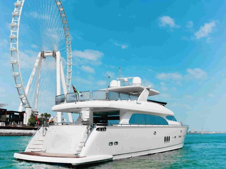 Hire Luxury Yacht with or without skipper Horizon Dubai Marina