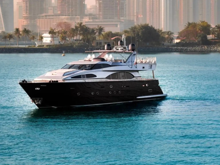 Hire Luxury Yacht with or without skipper Azimut Dubai Marina