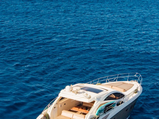 Hire a Astondoa Astondoa 53 HT Parikia