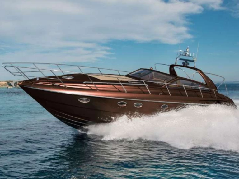 Hire Luxury Yacht Princess with a boat licence