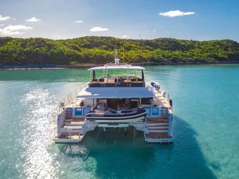 Luxury Yacht hire in Nassau - Lagoon SERENITY VII