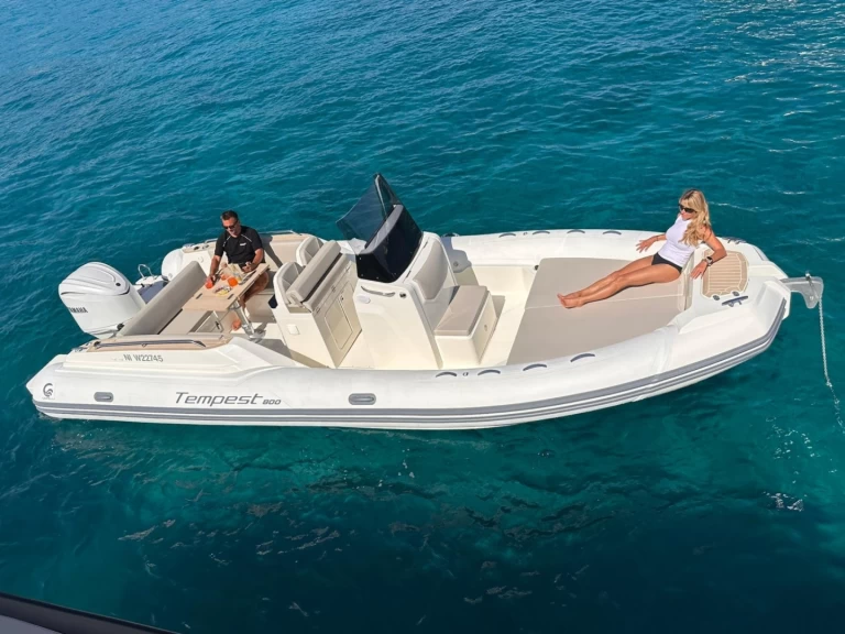 Yacht charter Marine de Sant'Ambrogio - Capelli Tempest 800 on SamBoat