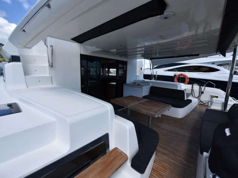 Yacht charter Airlie Beach - Lagoon Lagoon 50 on SamBoat