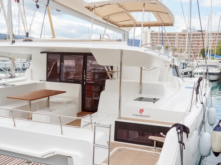 Catamaran hire in Furnari - Fountaine Pajot Astrea 42