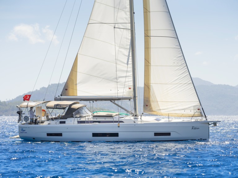 Sailboat to hire Göcek at the best price