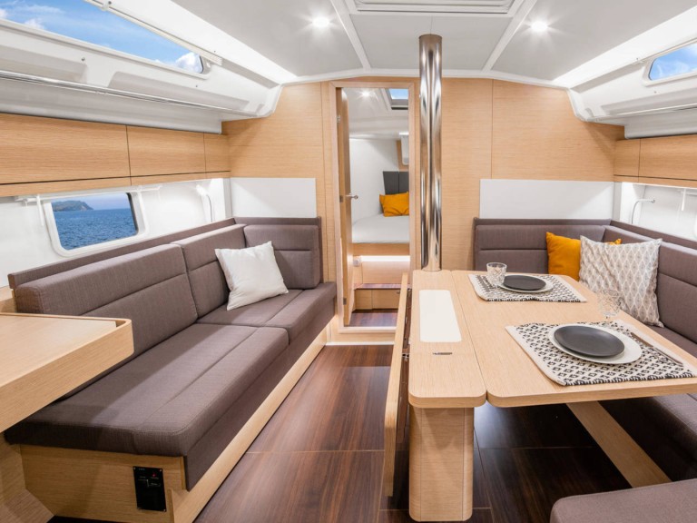 Charter a Hanse Hanse 418 in Trogir on Samboat