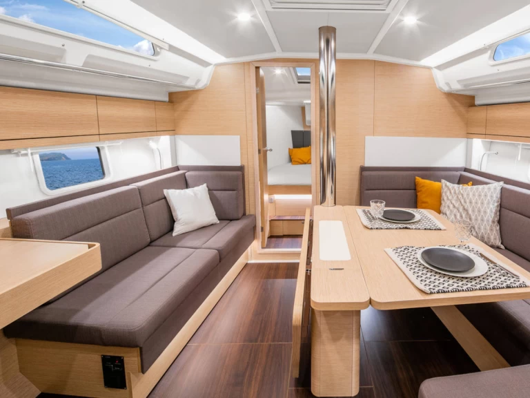 Charter a Hanse Hanse 418 in Trogir on Samboat