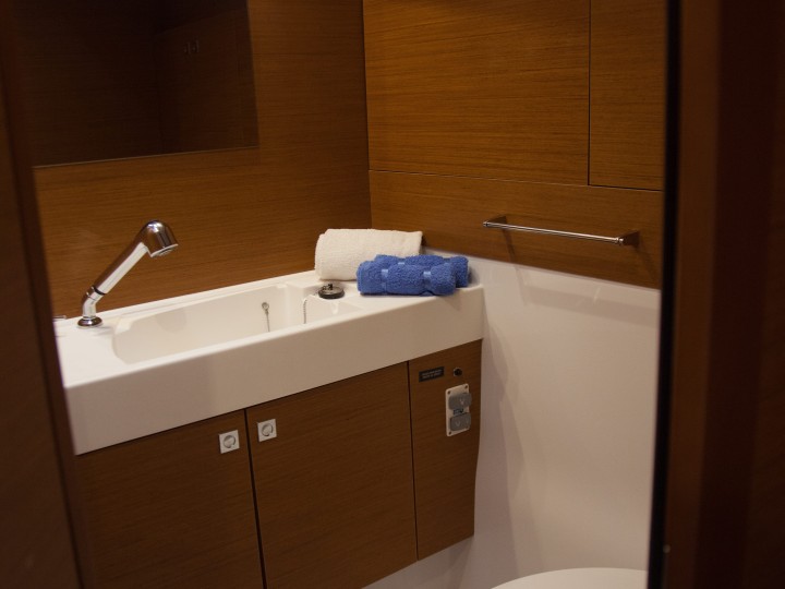 Yacht charter Zakynthos (Island) - Jeanneau Sun Odyssey 519 on SamBoat