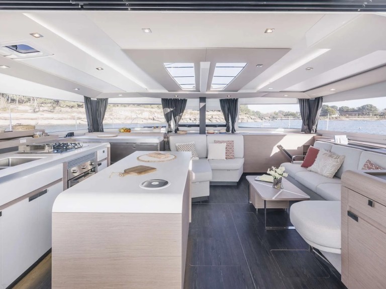 Yacht charter Belize City - Fountaine Pajot Aura 51 on SamBoat