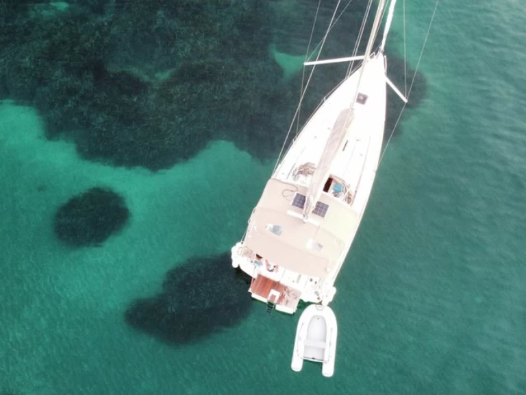 Sailboat to hire Toulon at the best price