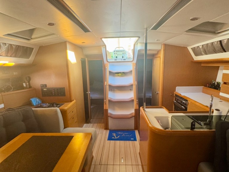 Sailboat to hire Dubrovnik at the best price