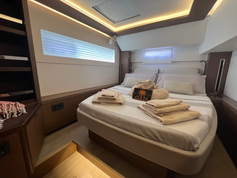 Yacht charter Capo d'Orlando - Lagoon Lagoon 46 on SamBoat