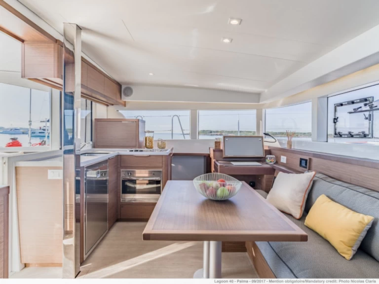 Yacht charter Castellammare del Golfo - Lagoon Lagoon 40 on SamBoat