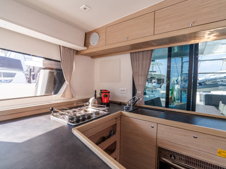 Catamaran hire in Castellammare del Golfo - Lagoon Lagoon 42