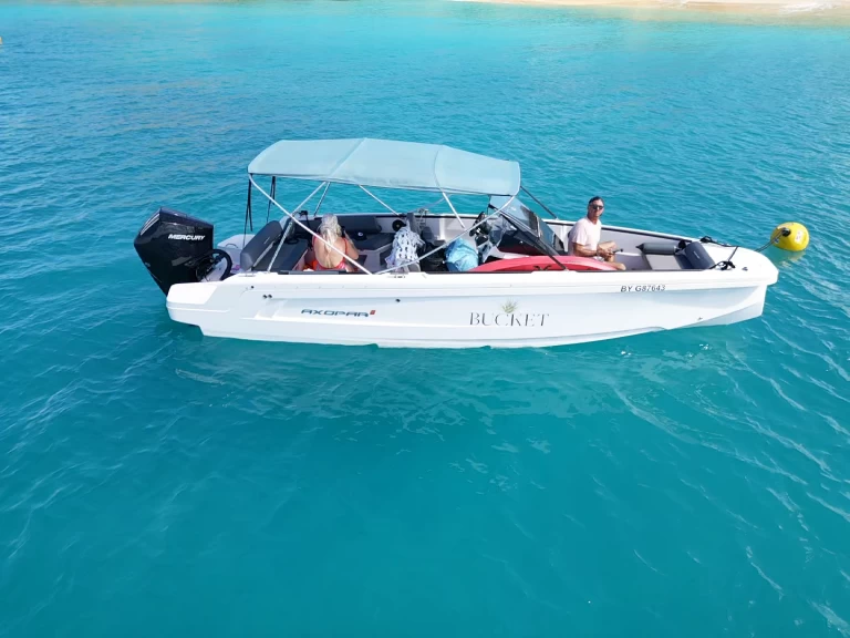 Hire Motorboat with or without skipper Axopar Gustavia