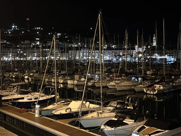 Jeanneau Sangria charter bareboat or skippered in  Sète