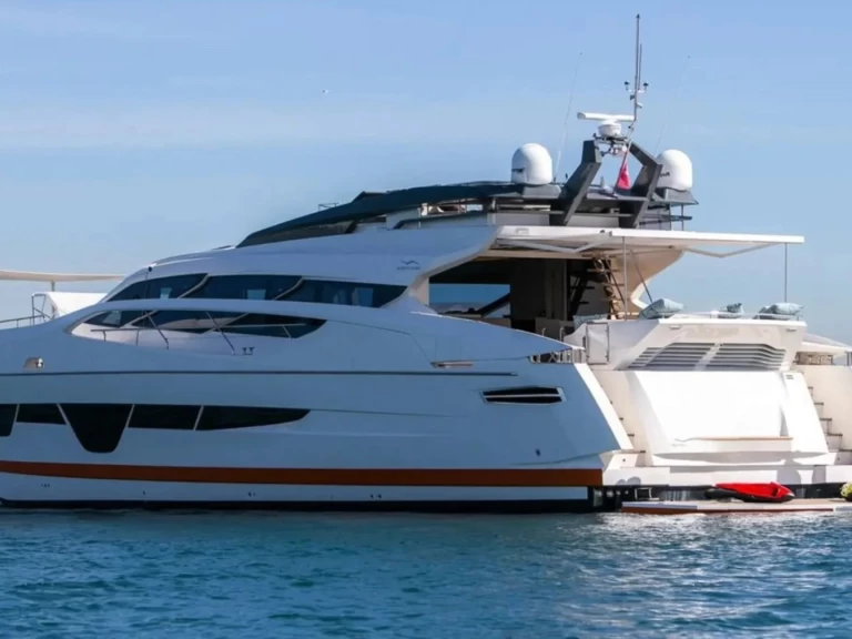 Hire Luxury Yacht with or without skipper Numarine Dubai Marina
