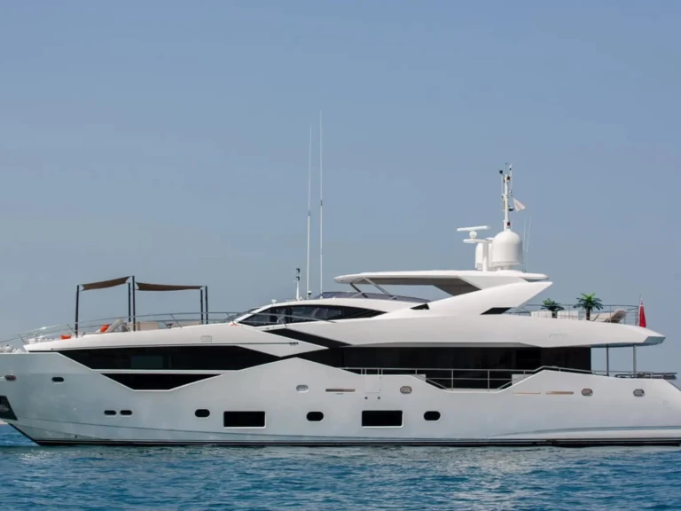 Yacht hire Dubai Marina cheap 116