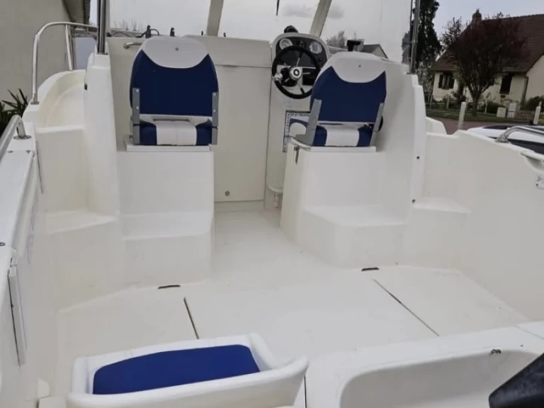 Charter a Jeanneau Merry Fisher 580 HB in France on Samboat