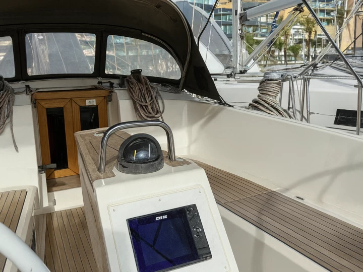 Hire a Bavaria Cruiser 41 Palma de Mallorca