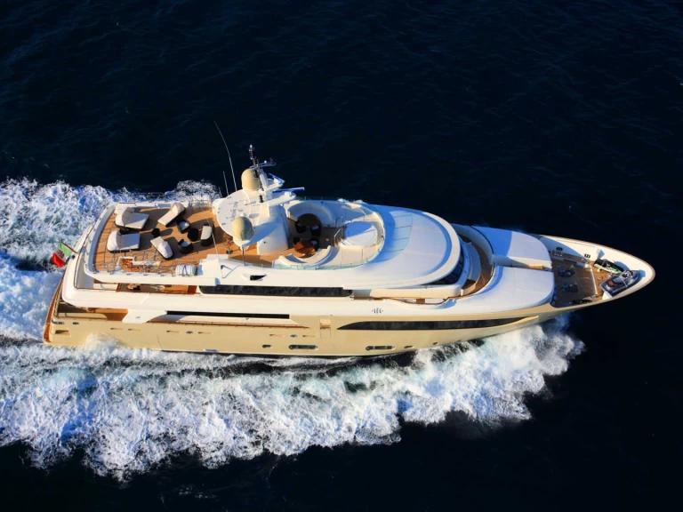 Hire a Crn 150 Dubai Marina