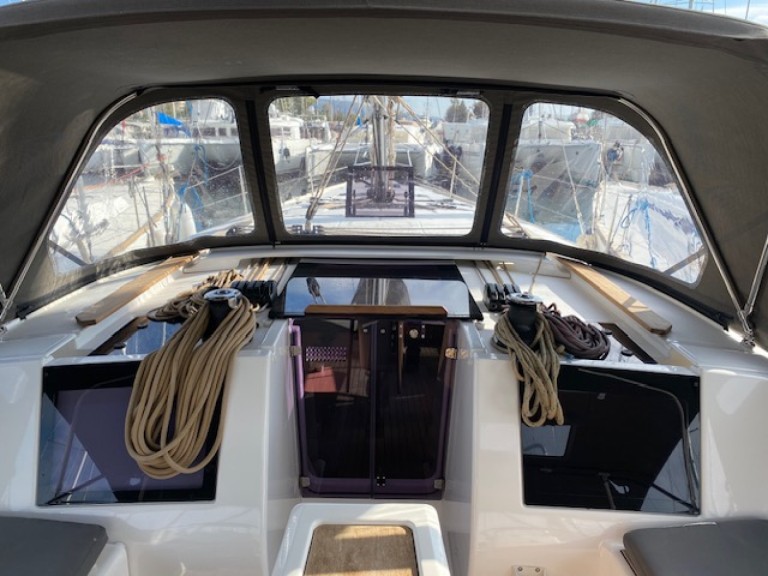 Sailboat to hire Gouvia at the best price