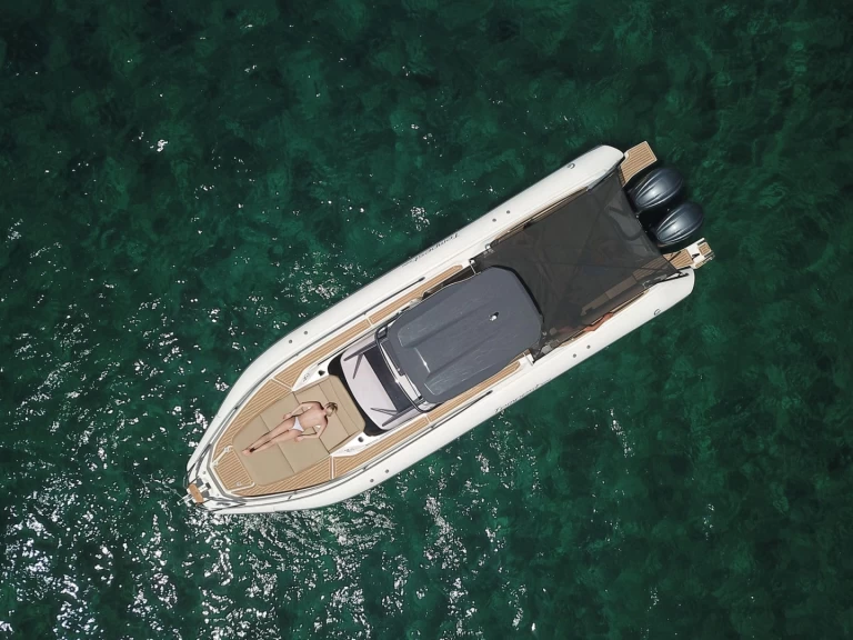 Yacht hire Marine de Sant'Ambrogio cheap Tempest 1000 WA