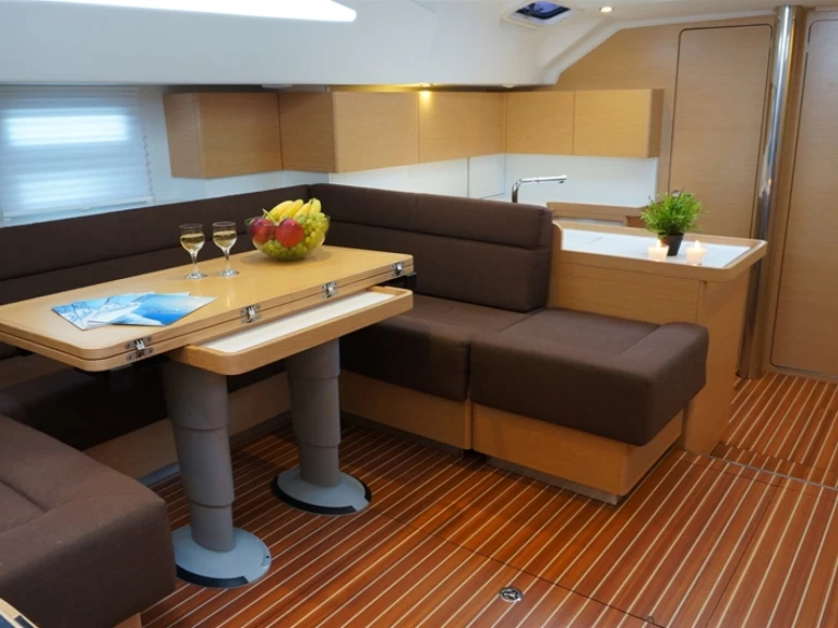 Charter a Elan Elan Impression 45[G] in Gouvia on Samboat
