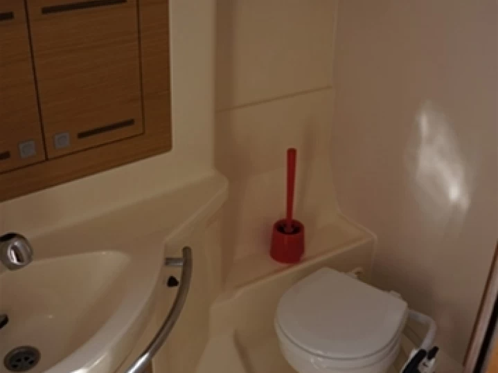 Hire Sailboat with or without skipper Elan Gouvia