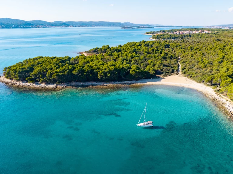 Sailboat to hire Biograd na Moru at the best price
