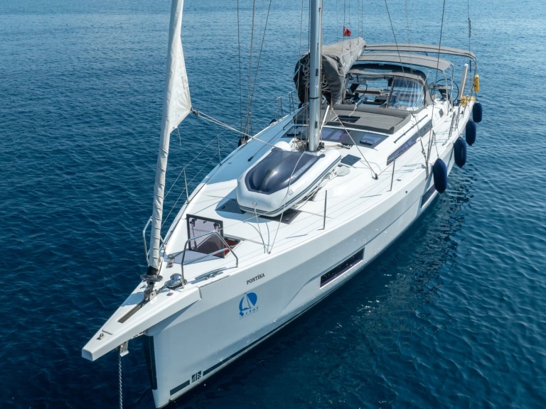 Yacht hire Fethiye cheap Dufour 470