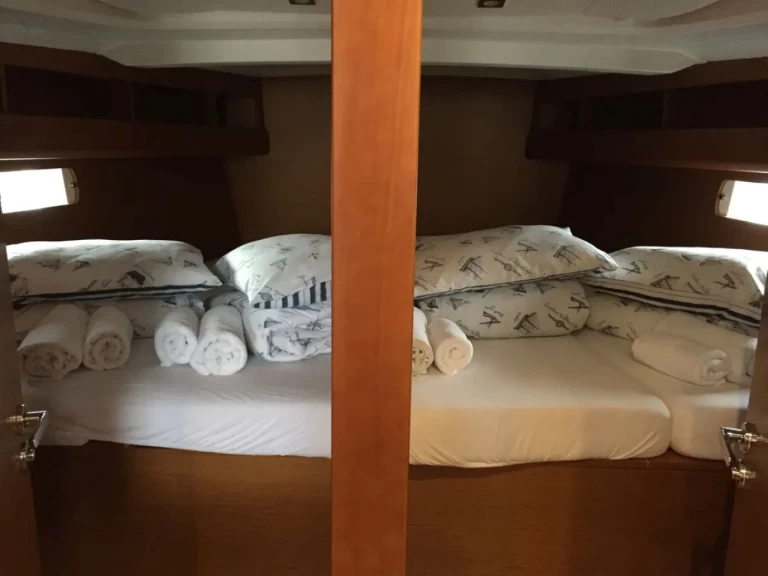 Charter a Jeanneau Sun Odyssey 479 in Seget Donji on Samboat