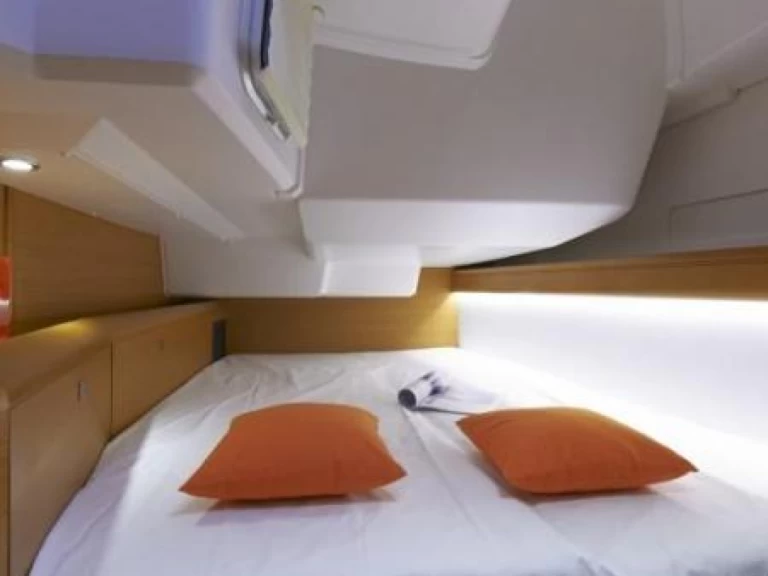 Hire Sailboat with or without skipper Jeanneau Seget Donji