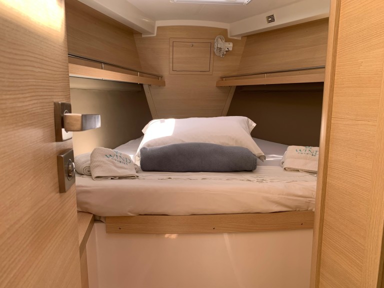 Hire Sailboat Delta Yachts with a boat licence