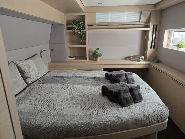 Hire a Lagoon Lagoon 55[G] Palma de Mallorca