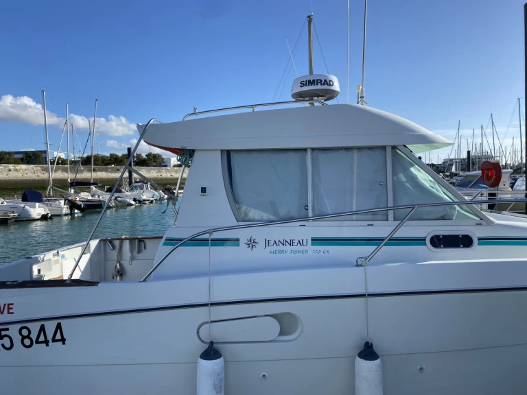 Motorboat hire in La Rochelle - Jeanneau Merry fisher750CR