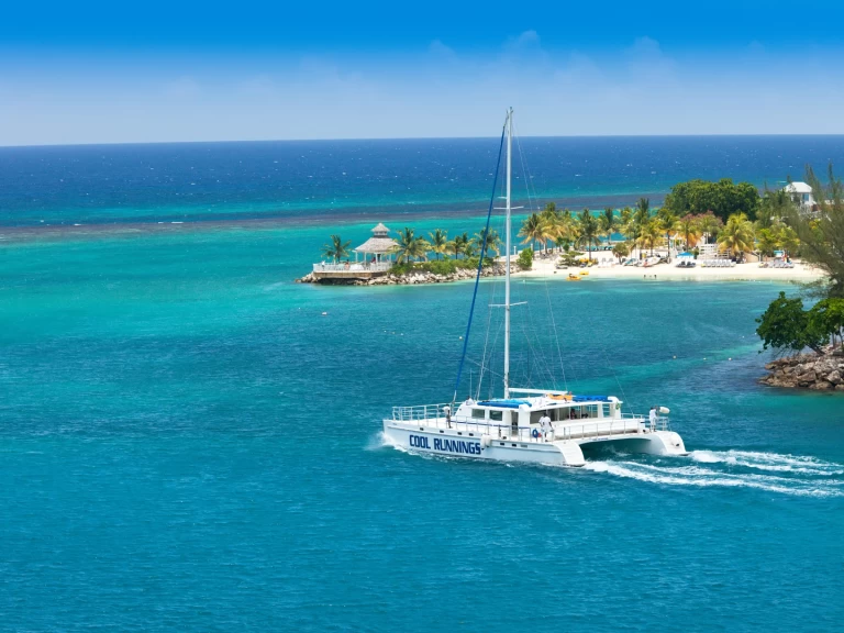 Yacht hire Ocho Rios cheap Custom