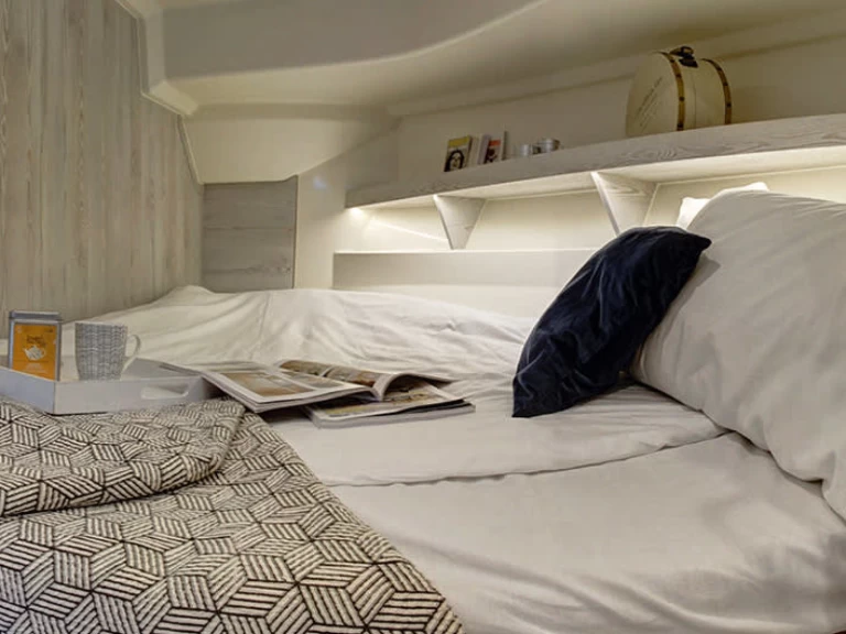 Yacht charter Migennes - Le Boat Horizon 2 on SamBoat