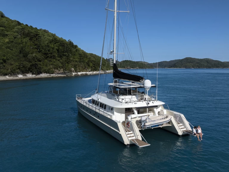 Hire Catamaran with or without skipper suncost Airlie Beach