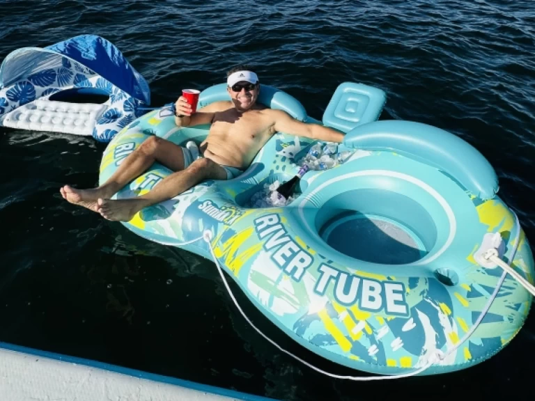 Hire a Sea Ray 450 express bridge West Palm Beach