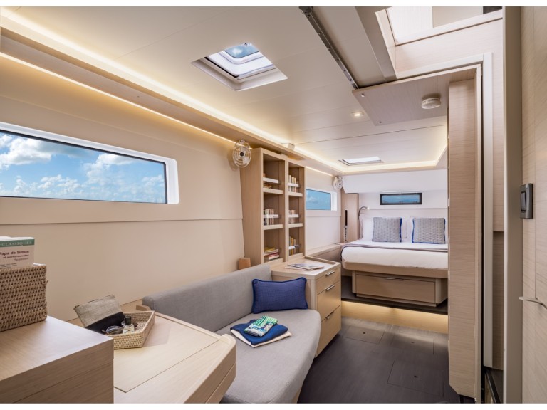 Yacht hire Castellammare del Golfo cheap Lagoon 46