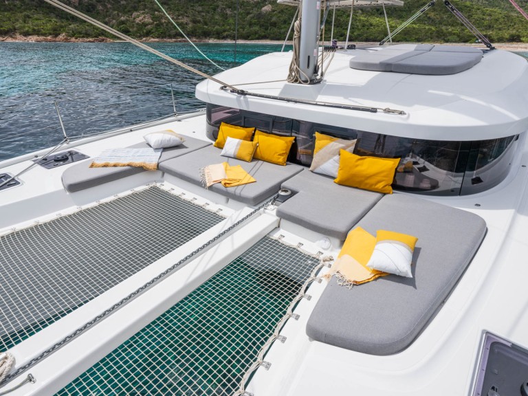 Catamaran to hire Ajaccio at the best price